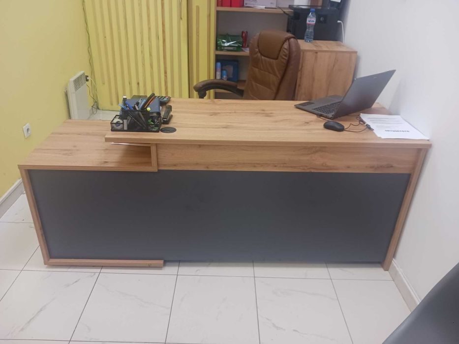 директорско масивно бюро Ивел