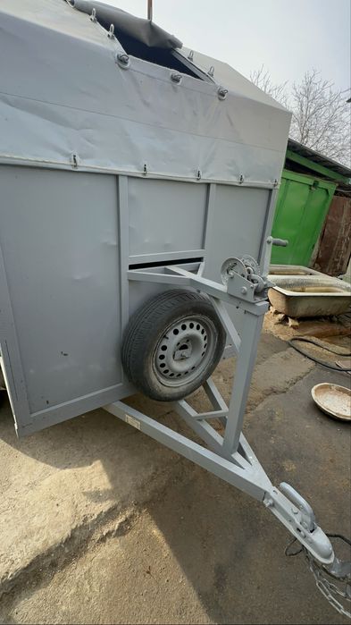 Прицеп коневозка