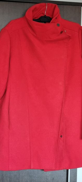Червено палто и 2 манта