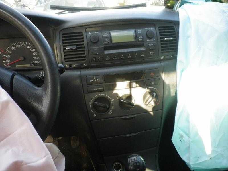 Тойота корола 1.4 VVTI / Toyota Corolla 1.4 VVTI на части