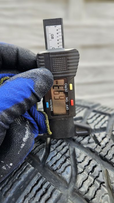 Cauciucuri de Iarna M/S 225 55 16