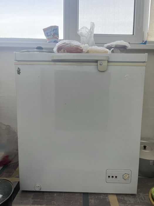 Продам морозильную камеру midea