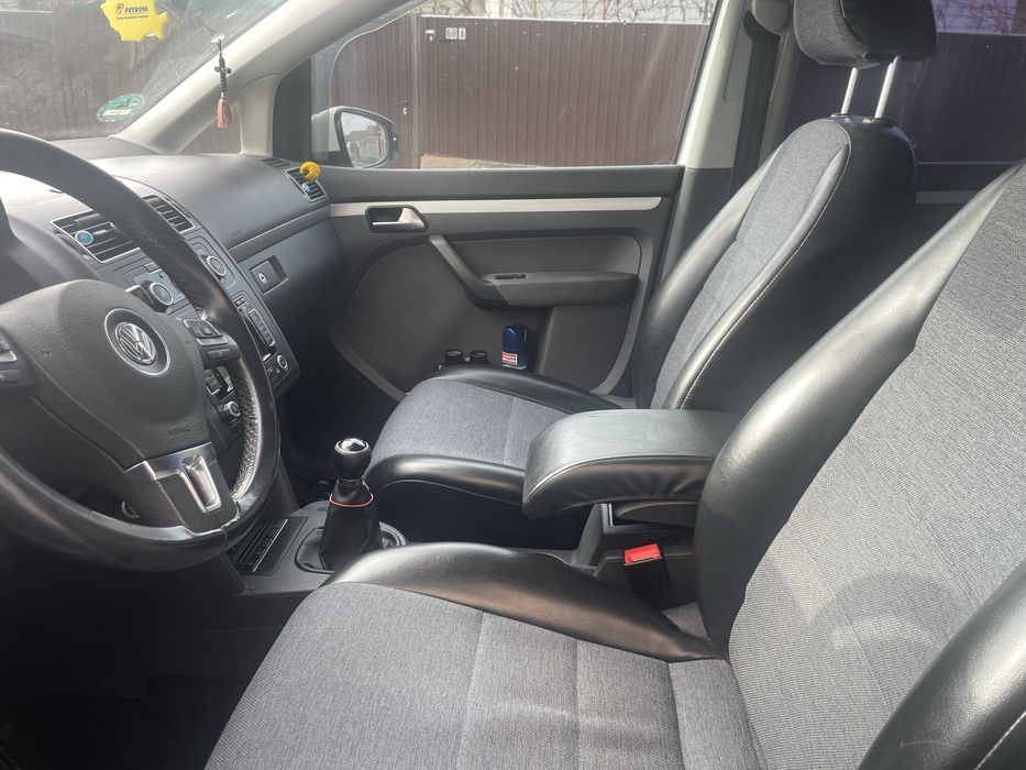 Volkswagen Touran 2012