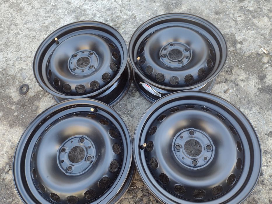 Топ състояние 14-4х98 ЕТ35 5.5j Fiat 500