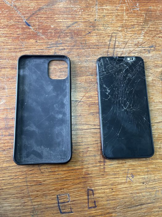 Iphone 11 pro max + husa