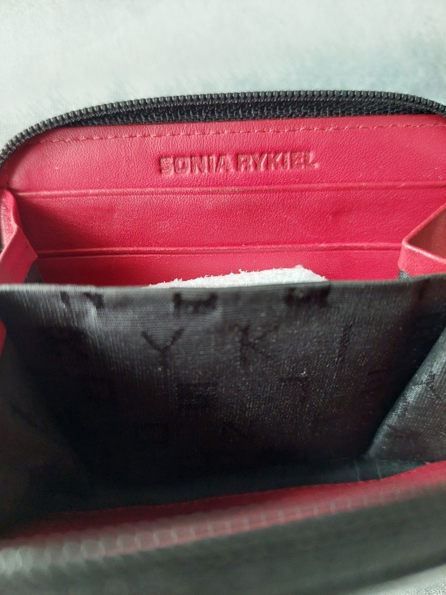 Coach, Calvin Klein,  DKNY, Sonia Rykiel, портмонета/несесери