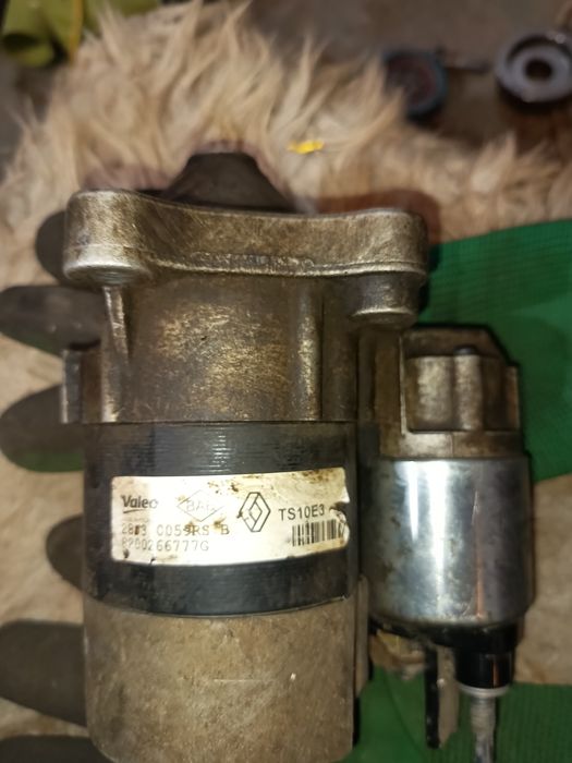 Продам стартер рабочий от Рено Дастера