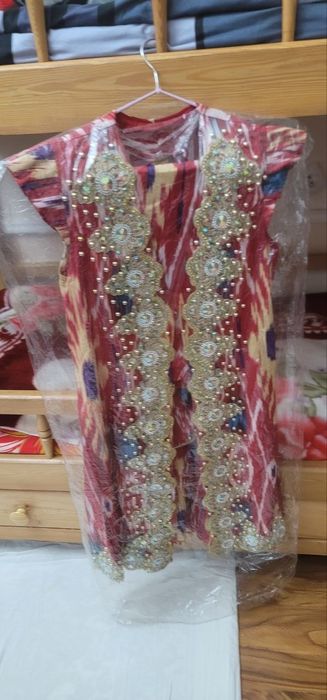 Kelinlar ko'ylaklari sotiladi