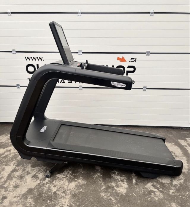 Technogym artis Професионална фитнес пътека