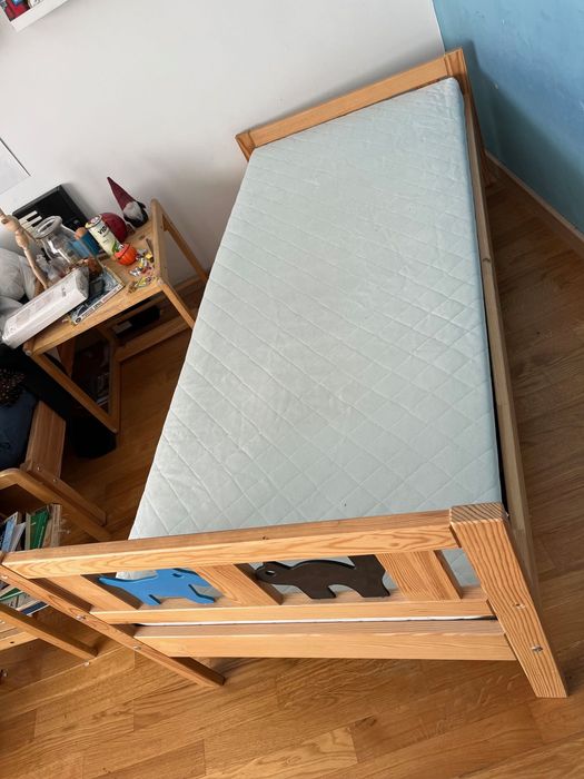 детско легло от IKEA 8-12