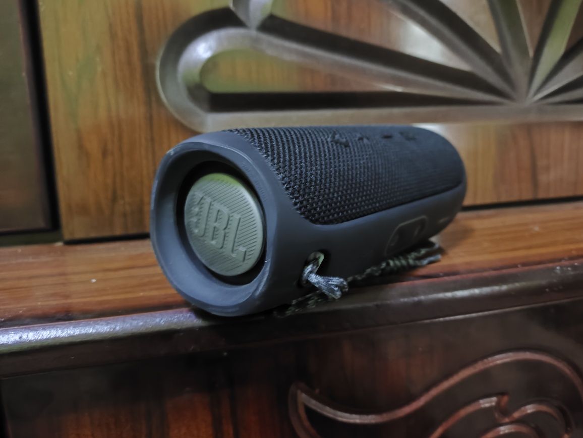 JBL Flip 5 xolati zo'r