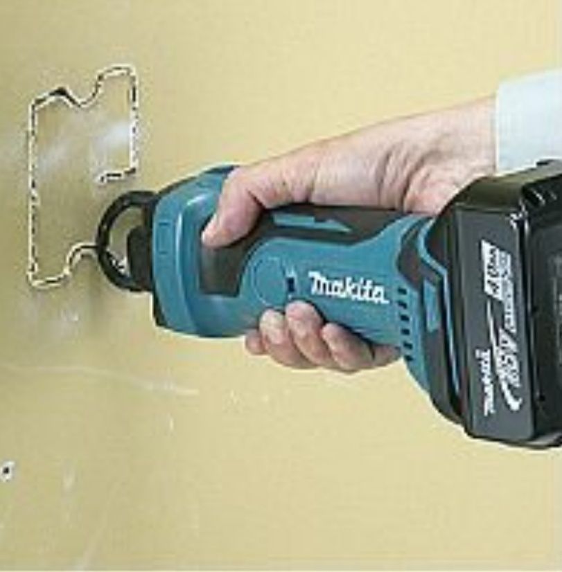 Акумулаторна Фреза челна за гипскартон 18V Makita DCO180Z
