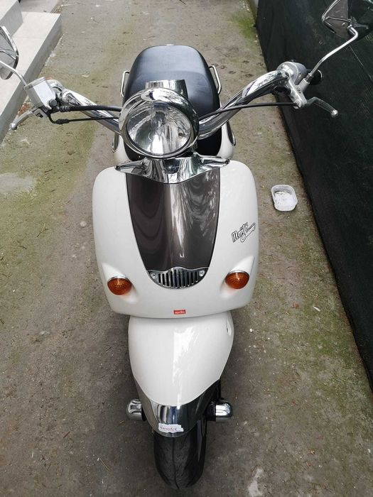 Scuter 49 cc Aprilia Mojito Custom, impecabil