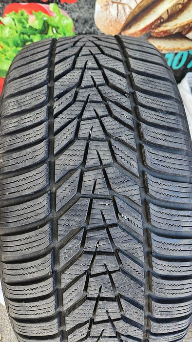 Зимна гума Hankook 265/30/20