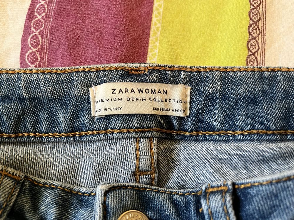Дънки Zara с бродерия