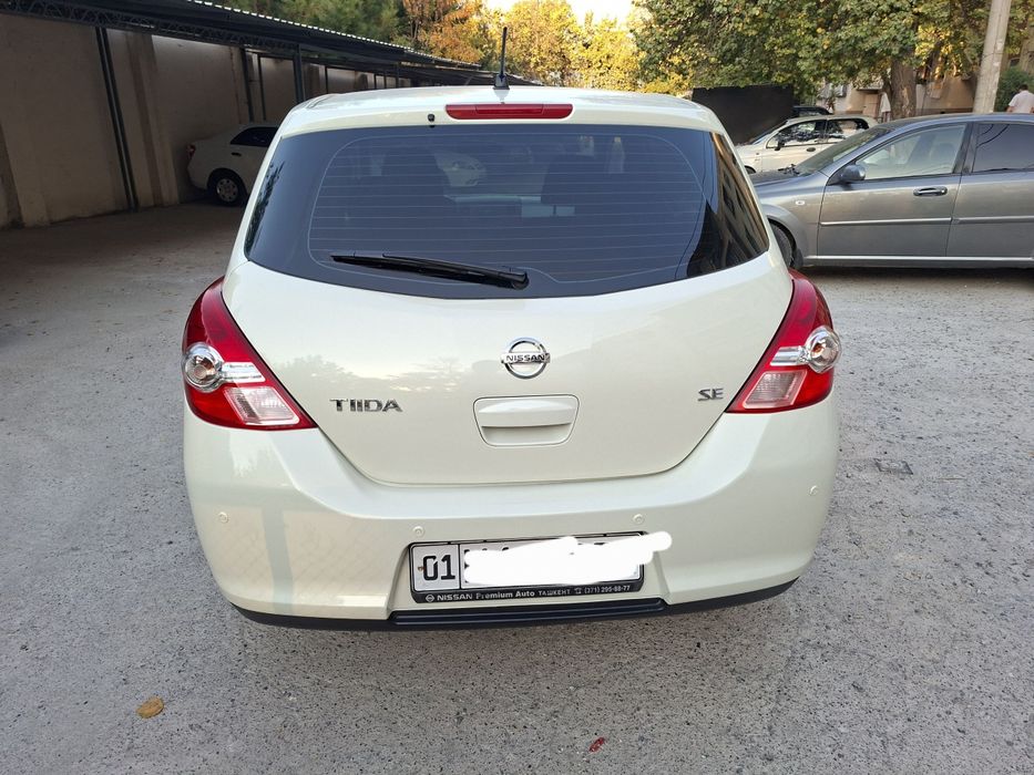 Nissan tiida 2009 Avtomat