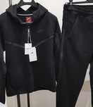 ‼️‼️ REDUCERE ‼️ Nike Tech fleece DOAR MASURILE L XL și XXL ‼️
Trening