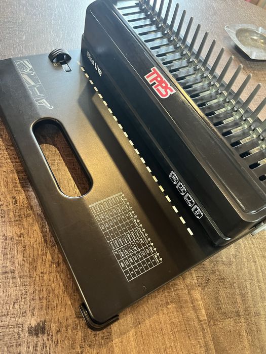 Aparat de indosariat cu inele