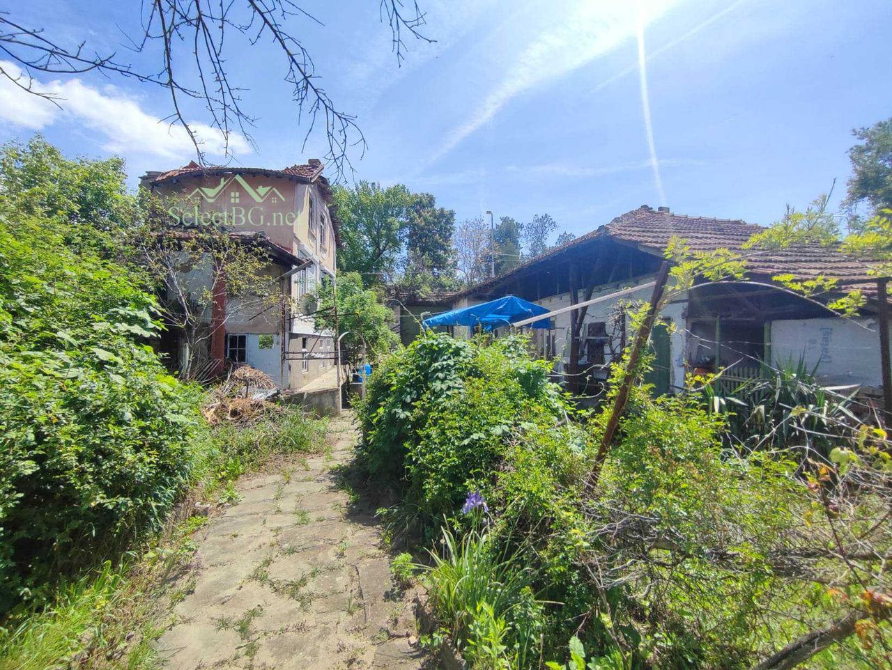 Продава се Къща в Дебелец - 184 кв.м за 240 €/кв.м - Снимка #1