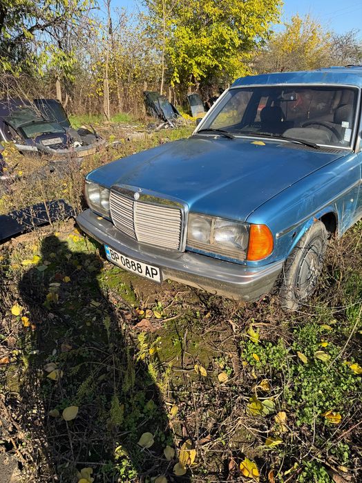 Мерцедес w123 2.4D на части