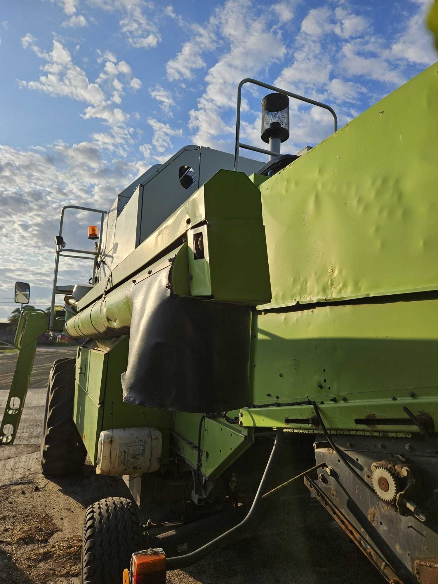 Combina Claas Dominator 96 si Claas Hidro 150