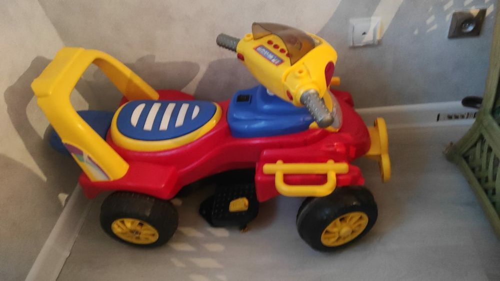 Детский мотоцикл на зарядке