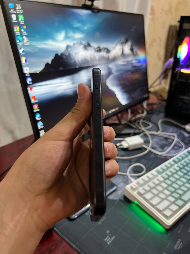 Iphone 15 pro 85% LL/A kor dok full