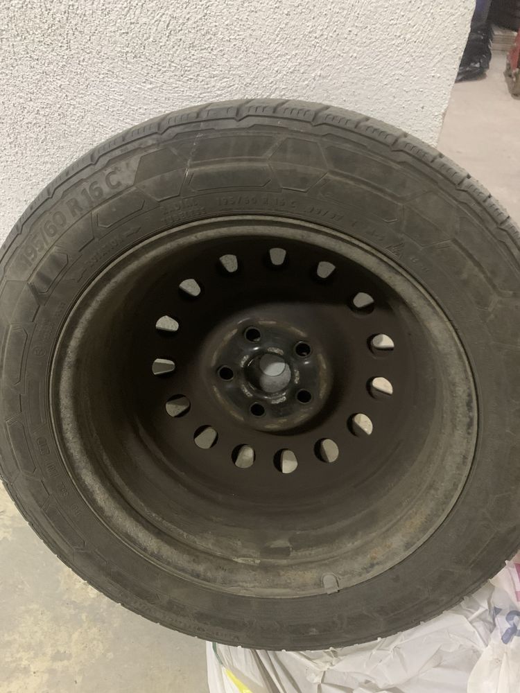 Джанти с зимни гуми CONTINENTAL VanContact Winter 195/60R16 99/97T