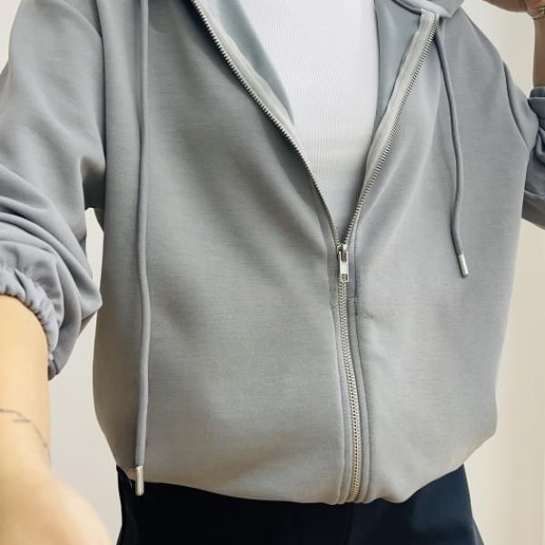 Oysho худи с замком, надевала один раз, по размеру не подошел