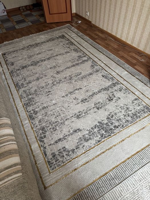 Ковёр большой новый