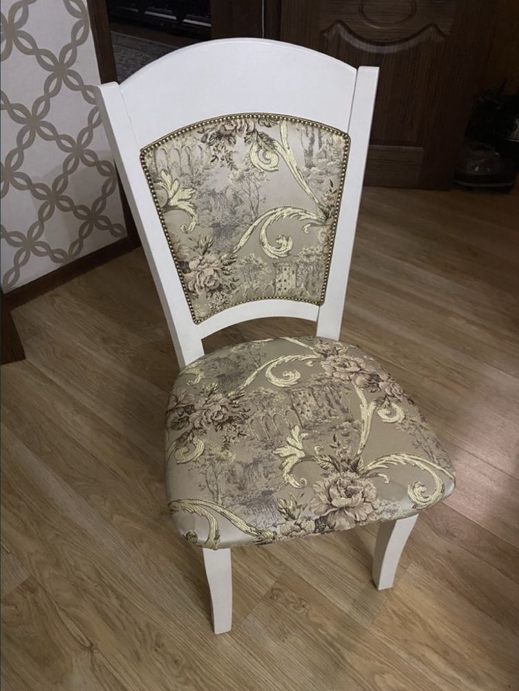 Продам стулья срочно