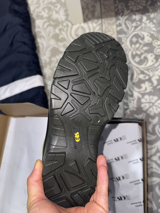 Зимняя спец обувь 42 размер