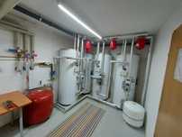 chit Panouri apa calda cu pufer,pompe,vas exp, conducte  din Austria