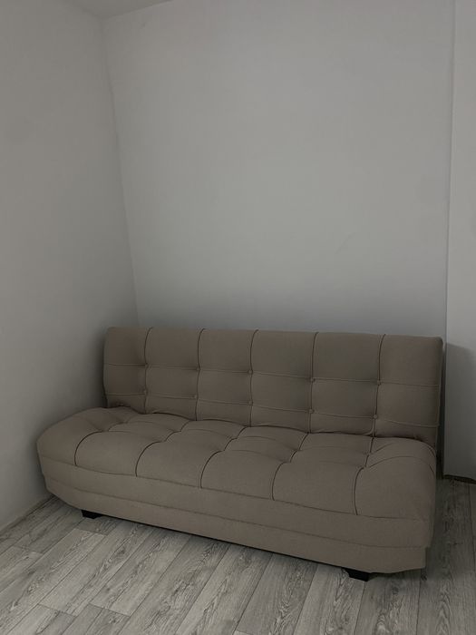 “Продам диван 2 метра — новый, стильный, в отличном состоянии!”