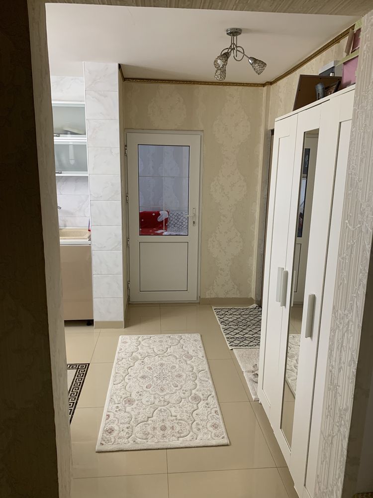 Inchiriez 2 camere . Teiul Domanei