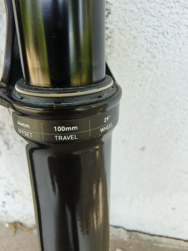 Нова Rockshox SID SL Select RL R 29 DeBonAir 100mm Remote 15x110mm
