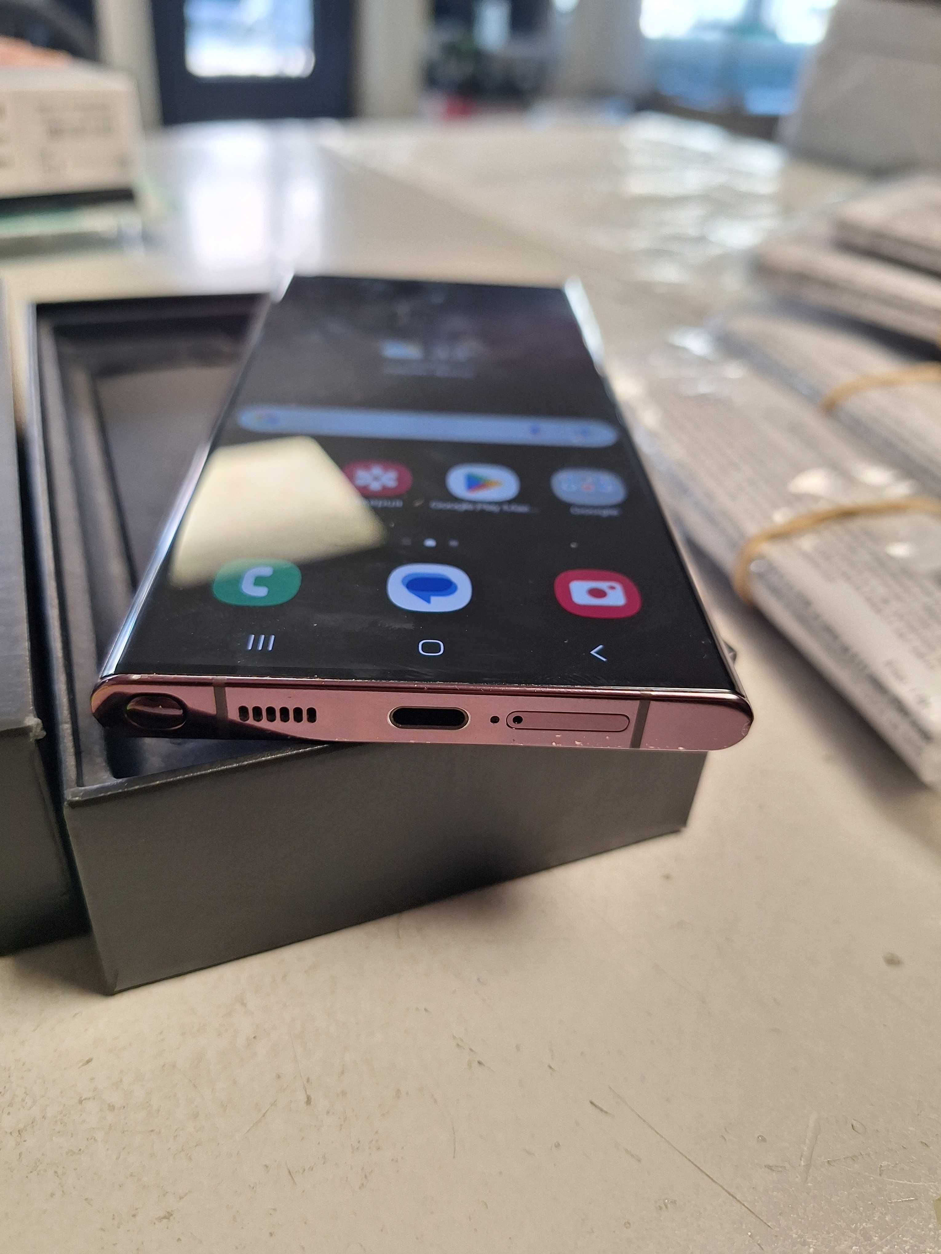 Samsung S22 Ultra - 256GB - 12 Ram