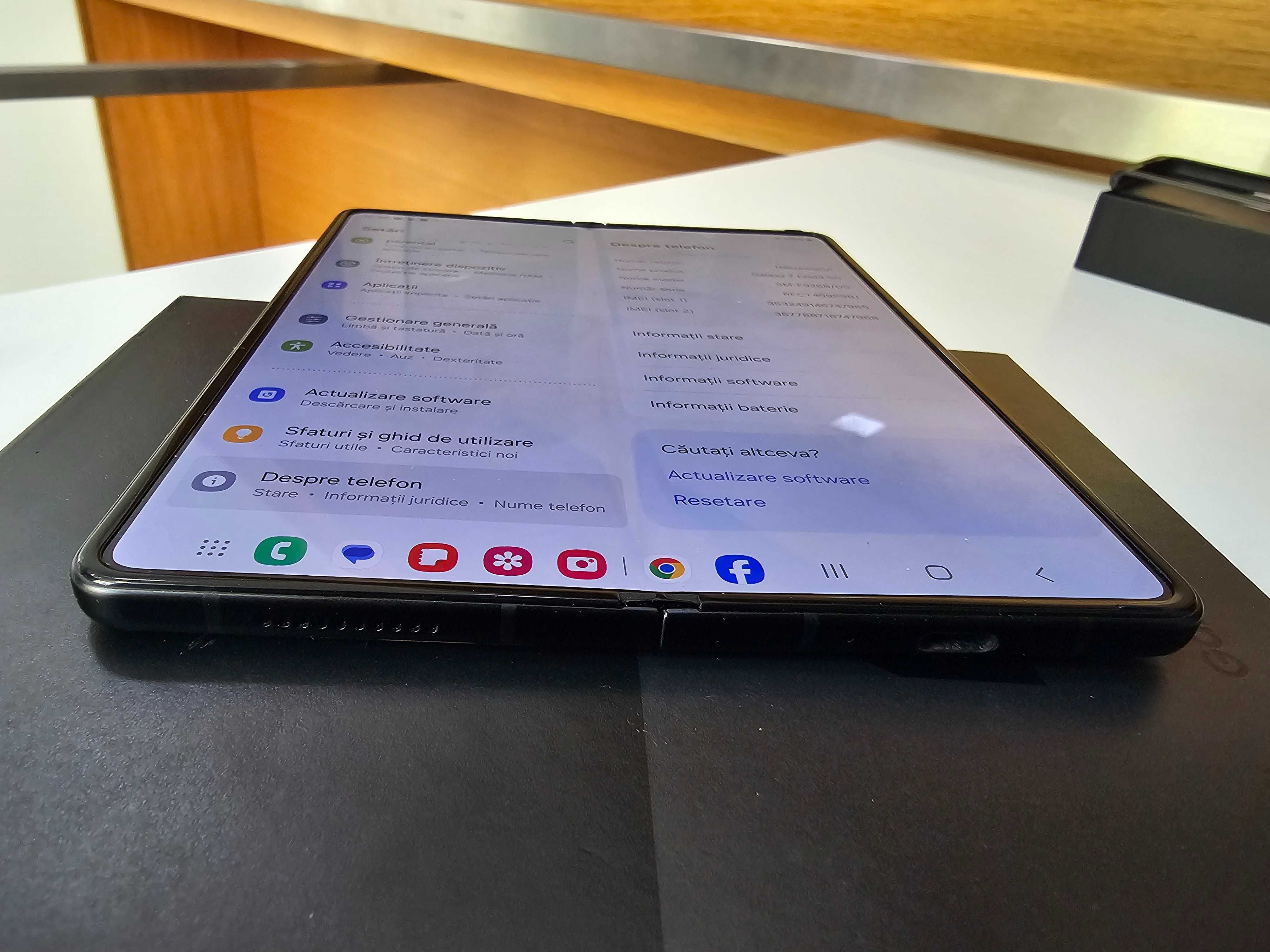 SAMSUNG Z Fold 3 5G 256GB 12GB RAM Full Box - Magazin Cashgen