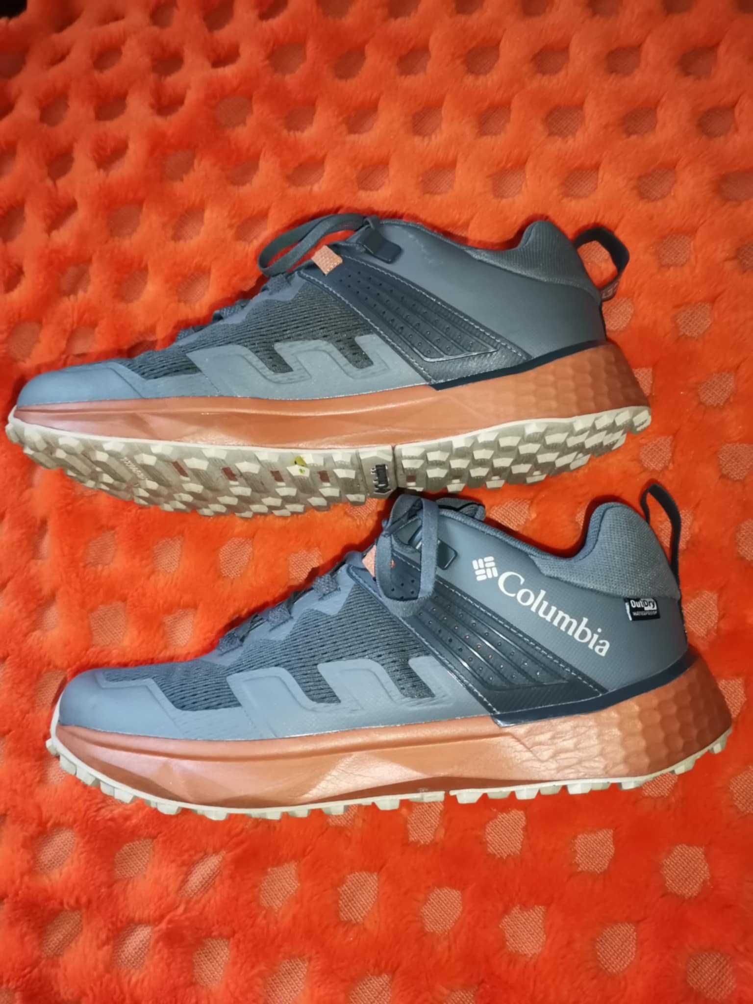 COLUMBIA Facet 75 OutDRy
Мъжки водоустойчиви обувки, 43,5