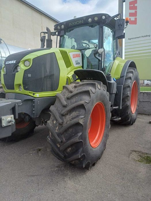 Tractor CLAAS Axion 870 CMATIC