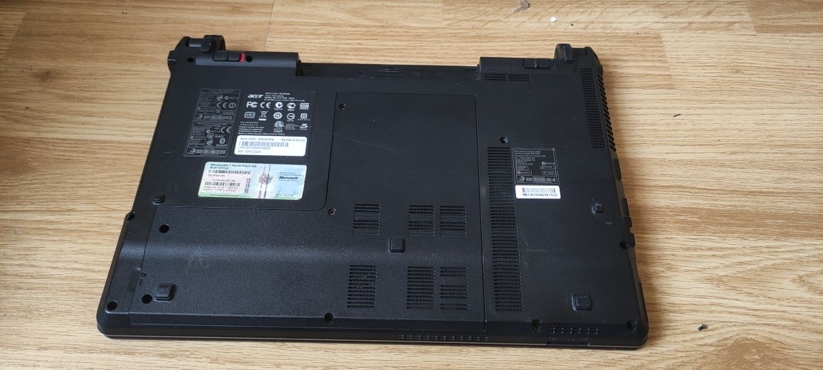 Carcasa Completa + Balamale - Acer Aspire 4820 - impecabila