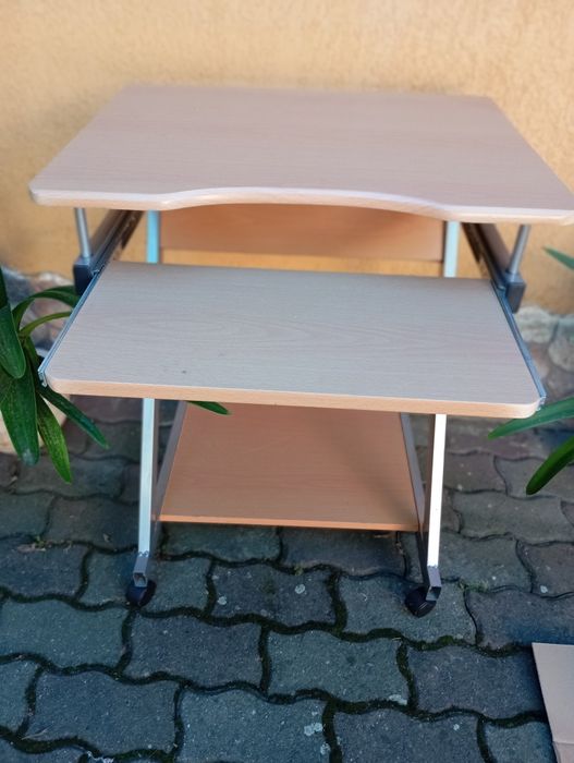 Birou pe roți stare foarte bună