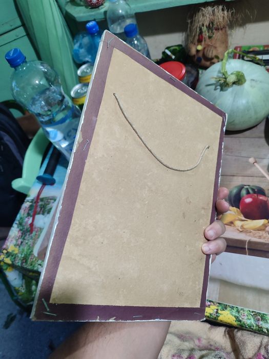 Vand tablou fata in gradina pictat