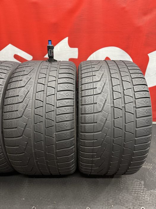 235 40 19/295 35 19, Зимни гуми, Спорт пакет,Pirelli SottoZero, 4 броя