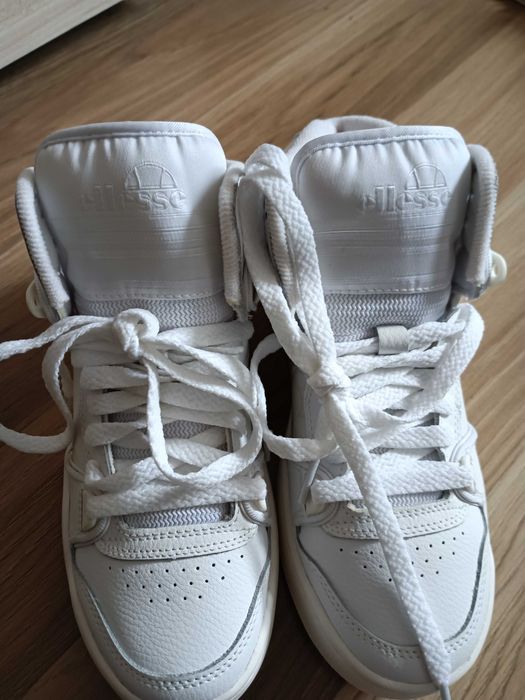 Сникърси ellesse, н 35.5, цена 60 лв