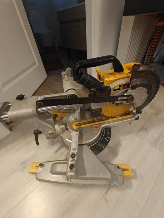 Circular de banc Dewalt dcs365 18v