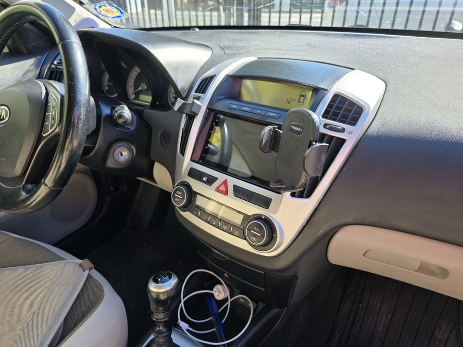 Vând KIA CEED Decembrie 2008