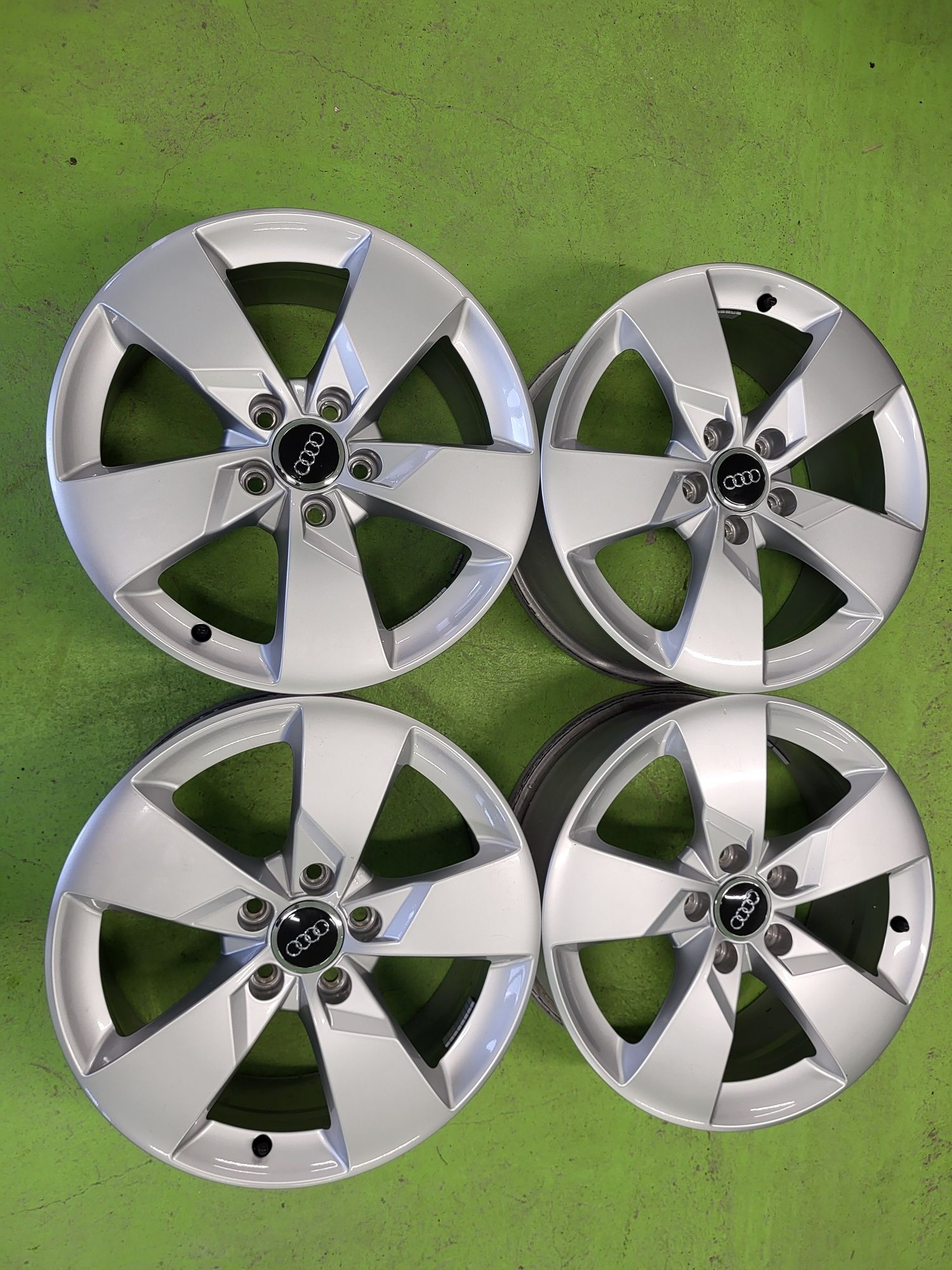 17 5x112 Audi A3 лети джанти 5х112 ауди