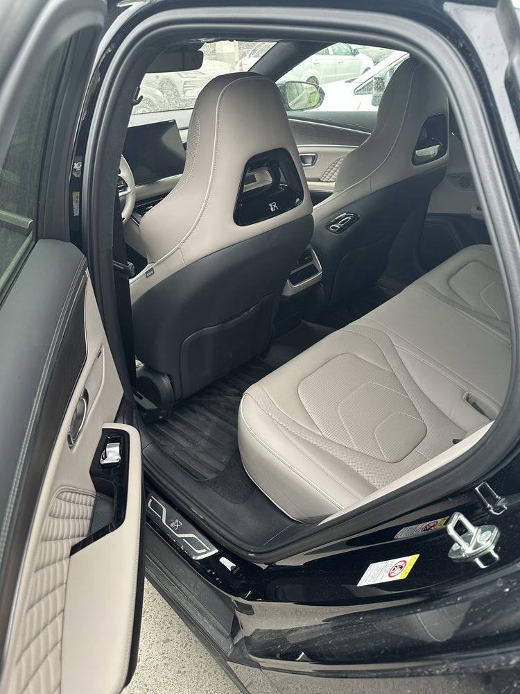 Byd han dual motor 3.9 s
