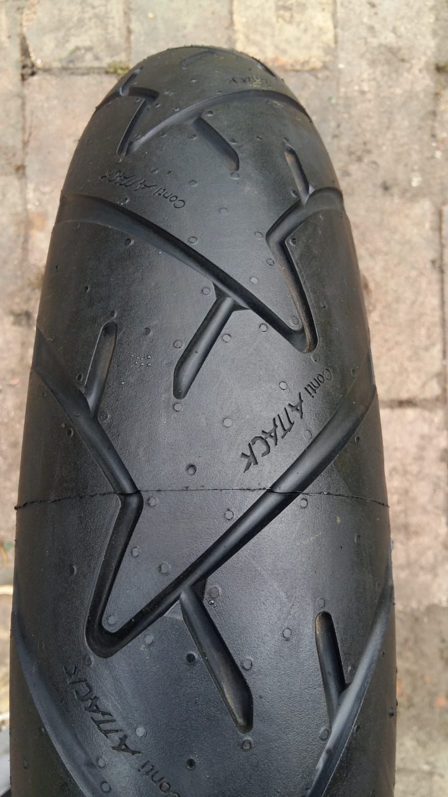 O bucată 120/70 R19 moto - una Michelin Dunlop Continental